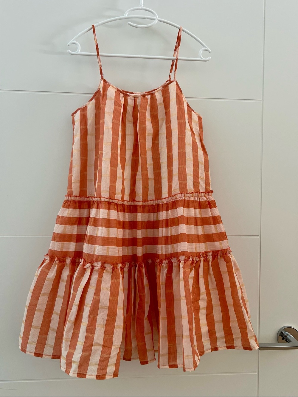 dRA Los Angeles Sleeveless Orange & Cream Striped Tiered Mini Dress. Small